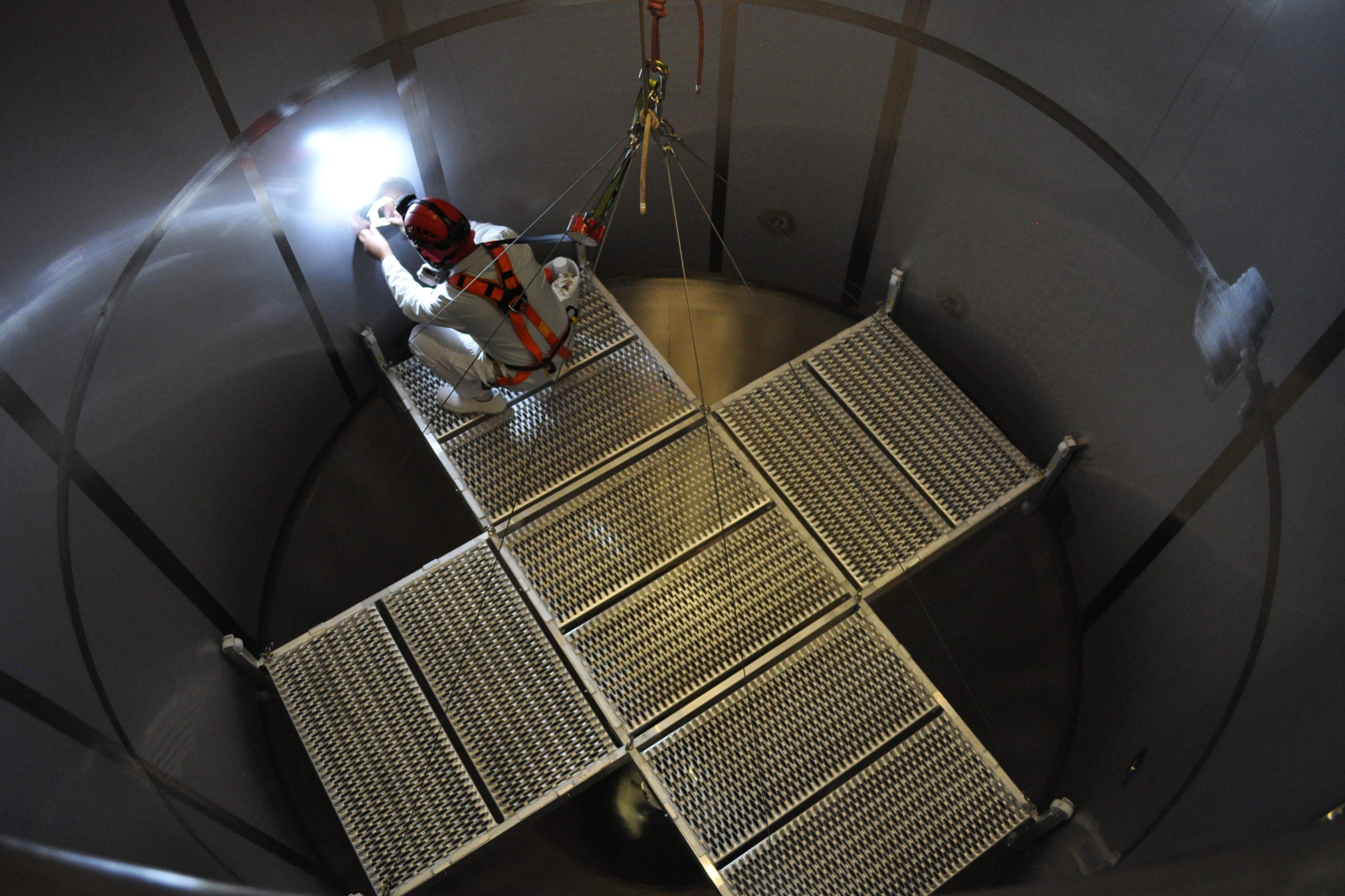 Inspektion in Pulvertrocknungs-Silo  – Toprope